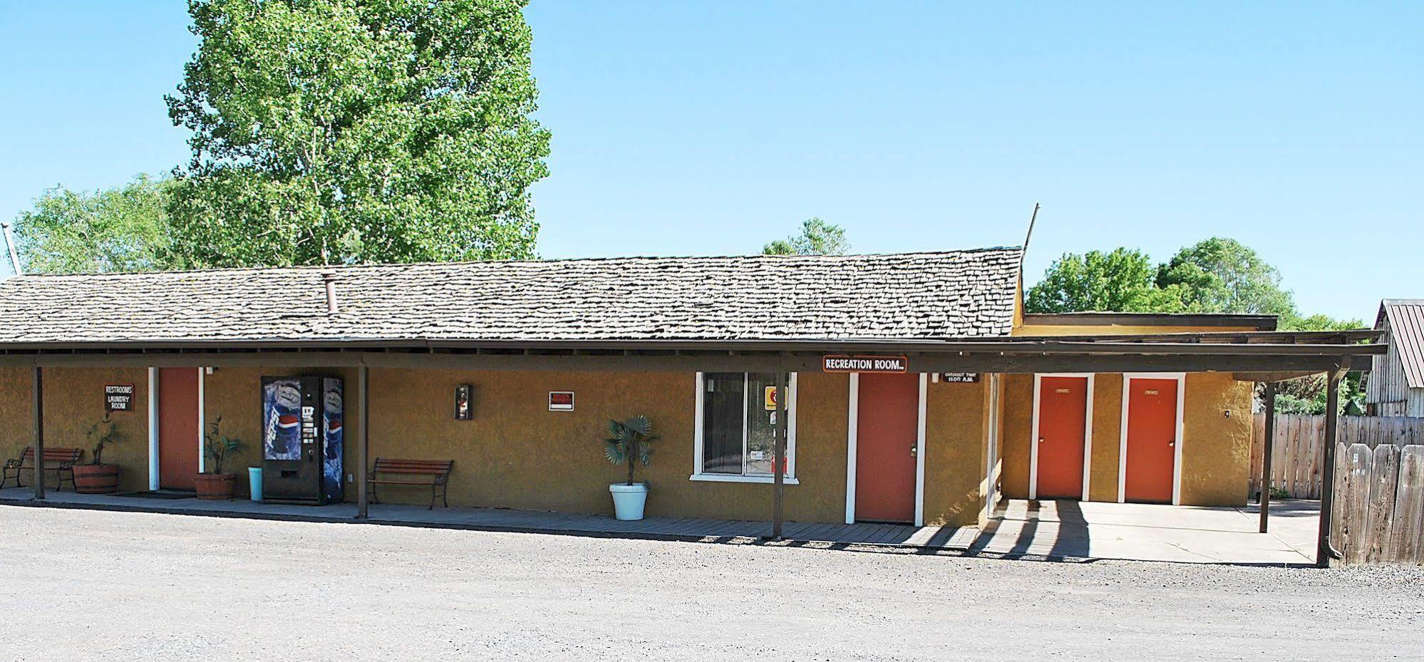 Oregon Motel 8 And Rv Park Klamath Falls Extérieur photo