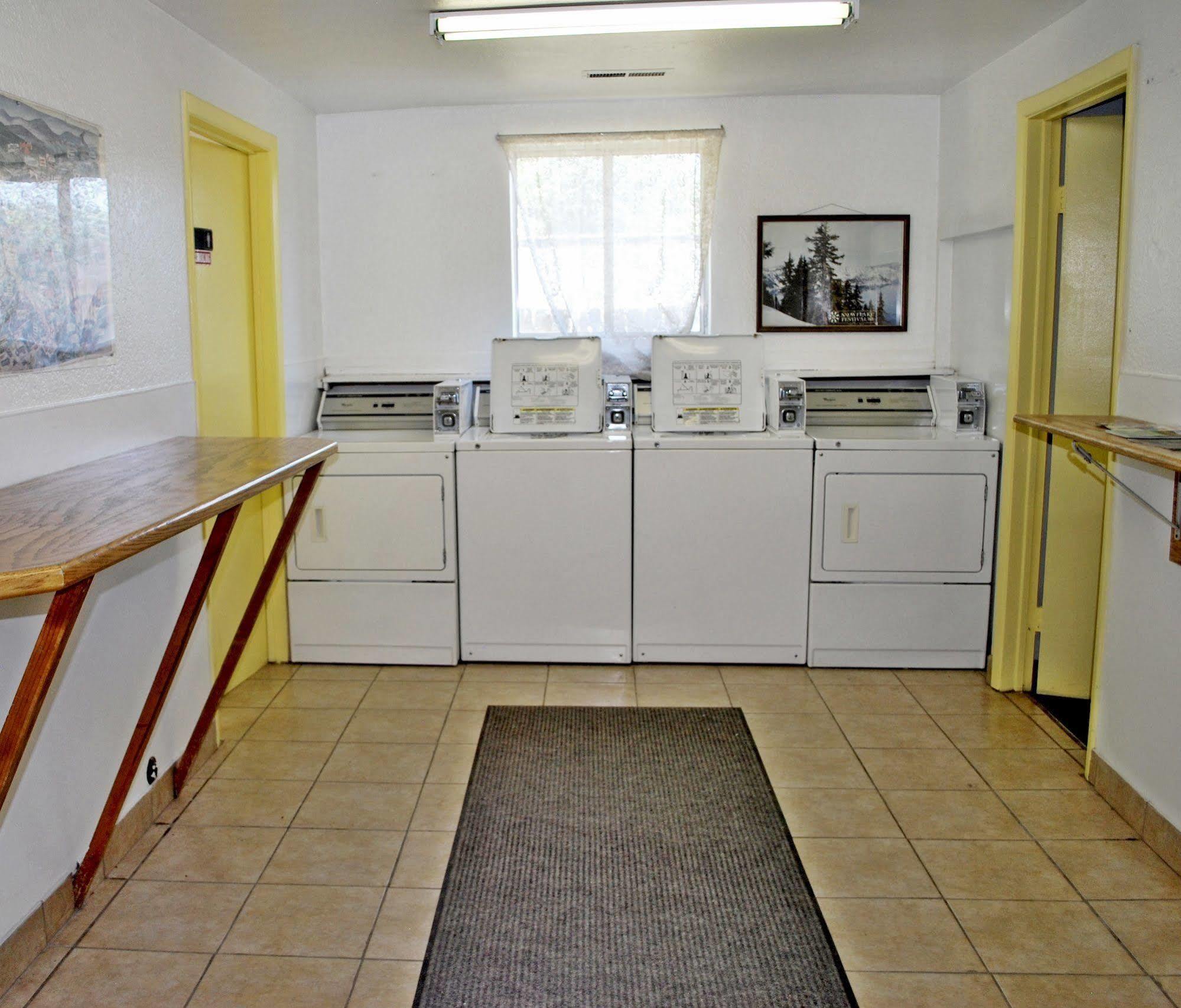 Oregon Motel 8 And Rv Park Klamath Falls Extérieur photo