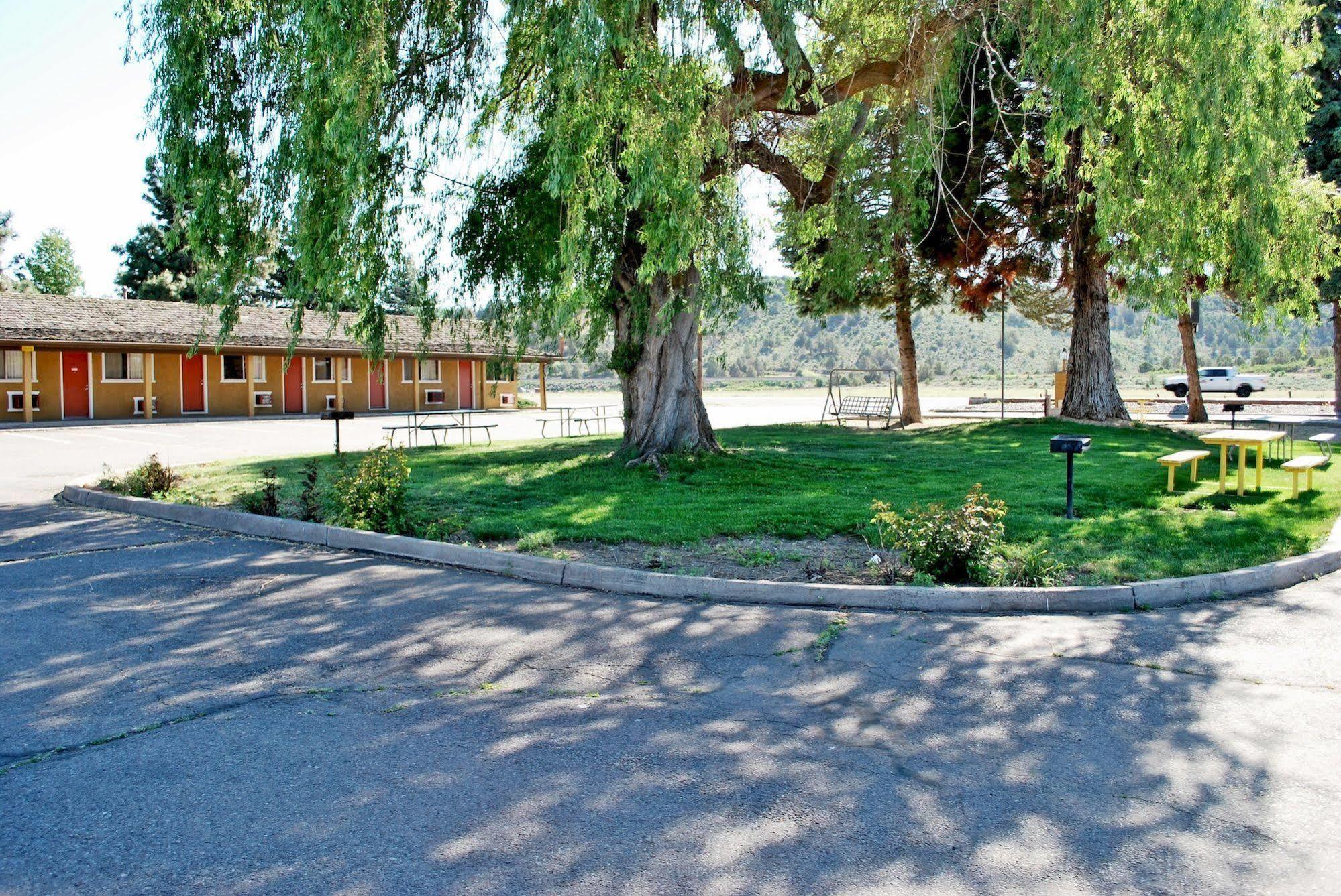 Oregon Motel 8 And Rv Park Klamath Falls Extérieur photo