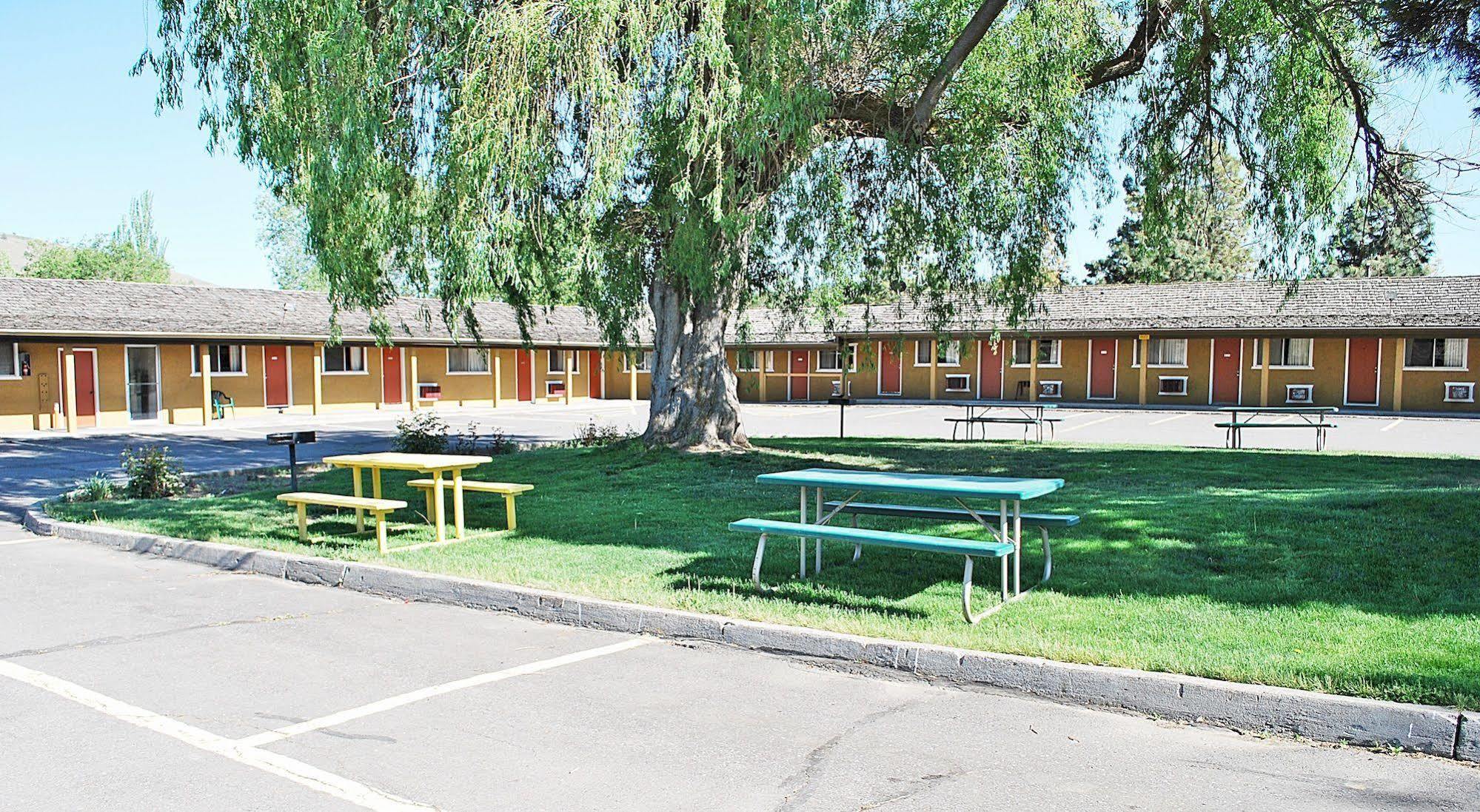 Oregon Motel 8 And Rv Park Klamath Falls Extérieur photo